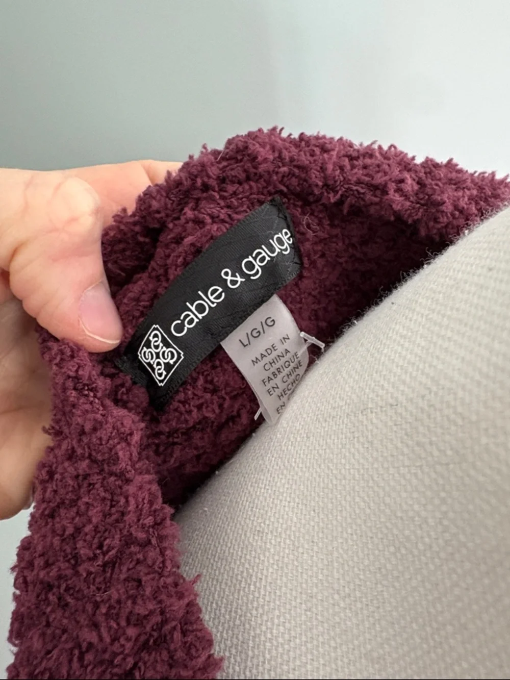 Cable & Gauge Soft & Cozy V-Neck Women's Sweater Burgundy Purple Size Large - Picture 2 of 4